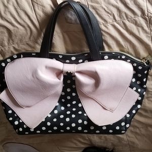 Big bettsey purse